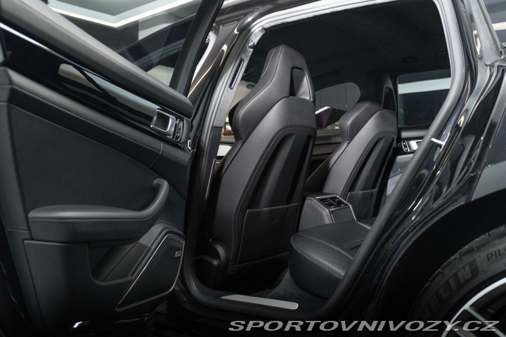 Porsche Panamera Turbo Sport Turismo 2019