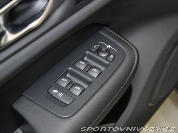 Volvo S60 2,0 B5 AWD Ultimate Dark 2024