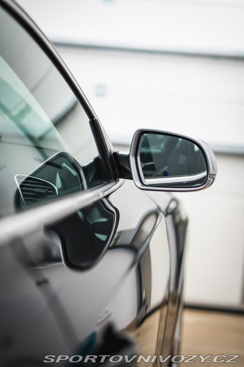 Audi RS5  2011