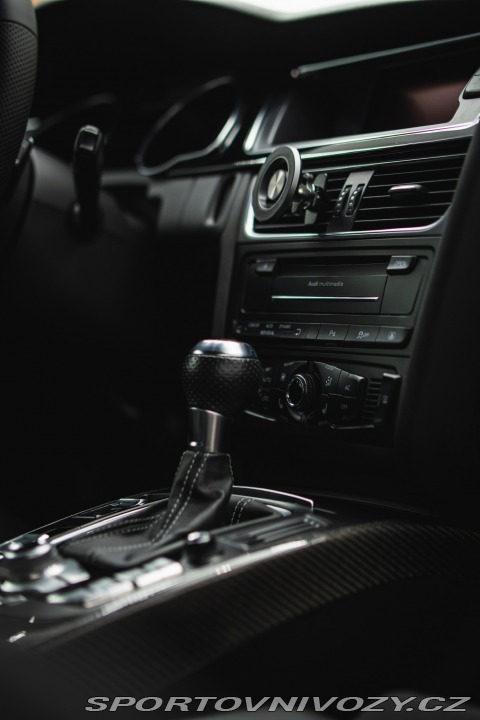 Audi RS5  2011