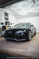Audi RS5 2011