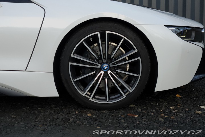 BMW i8 2020