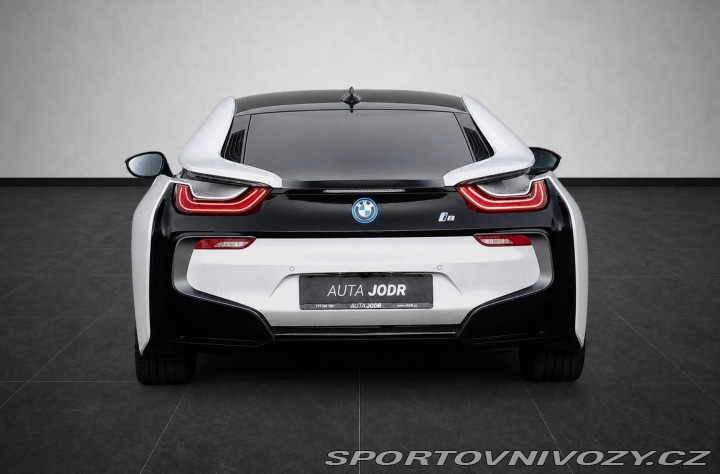 BMW i8  2020