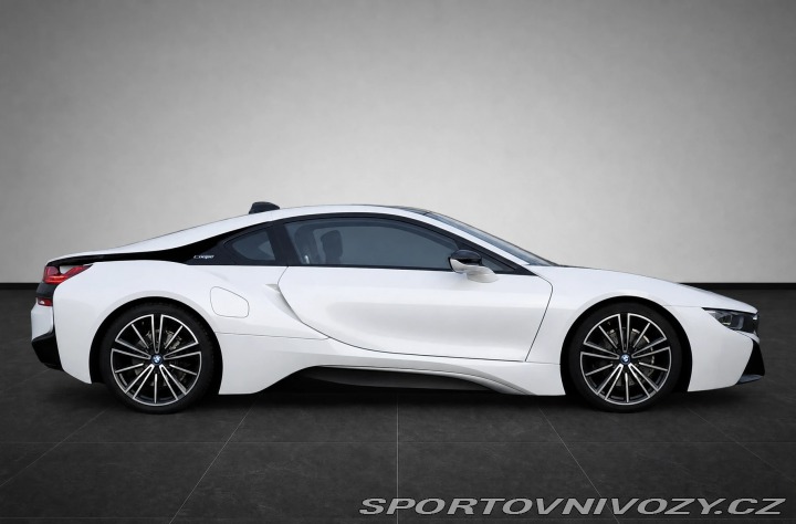 BMW i8  2020
