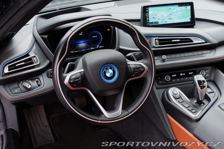 BMW i8  2020