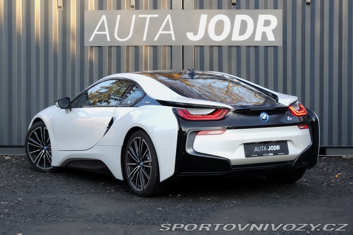 BMW i8 2020