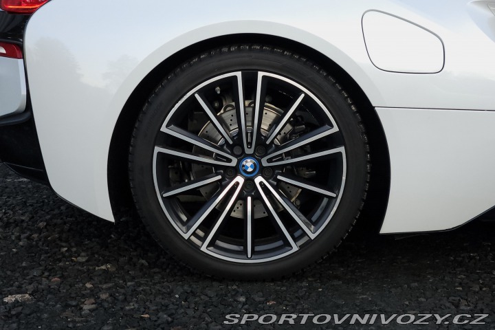 BMW i8 2020