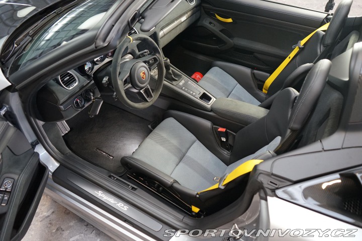 Porsche 718 Spyder RS Weissach Lift B 2024