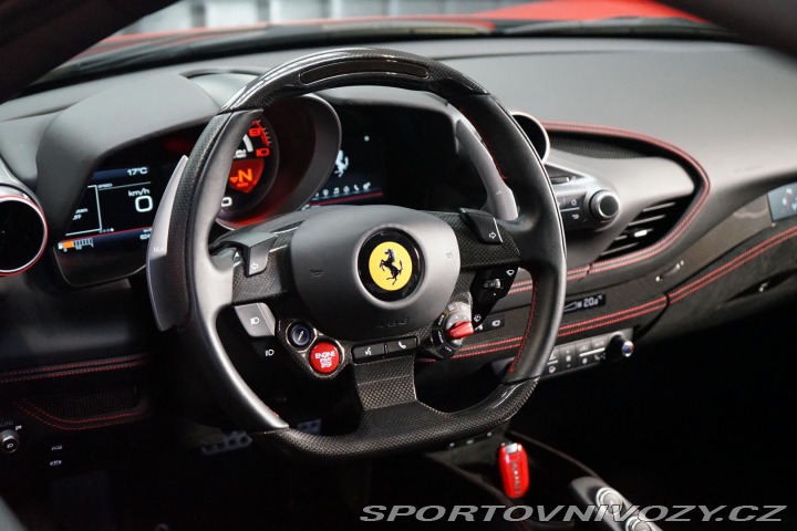 Ferrari F8 Tributo 530kW Lift JBL Ca 2020