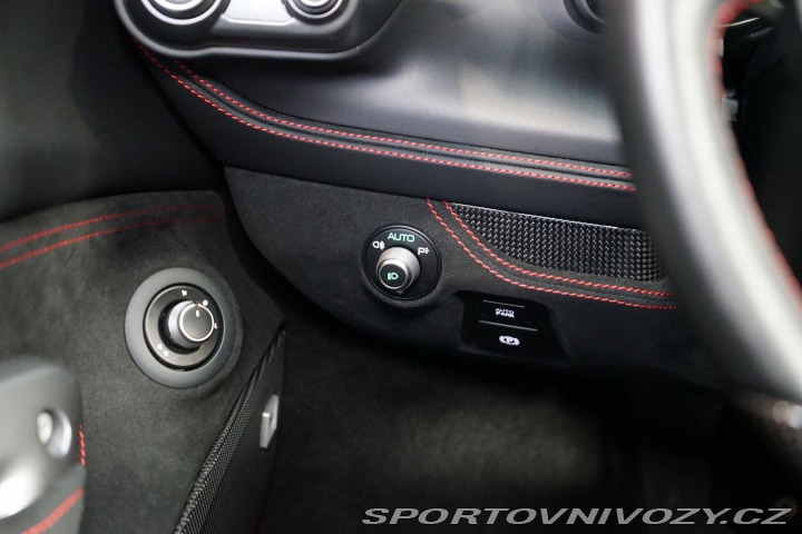 Ferrari F8 Tributo 530kW Lift JBL Ca 2020