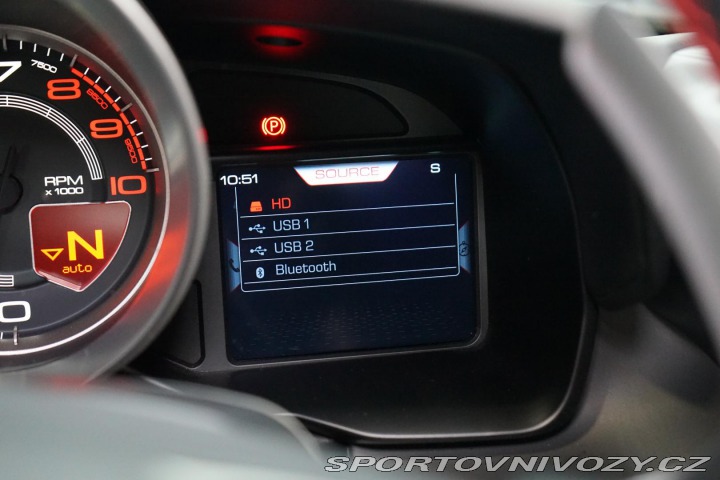Ferrari F8 Tributo 530kW Lift JBL Ca 2020