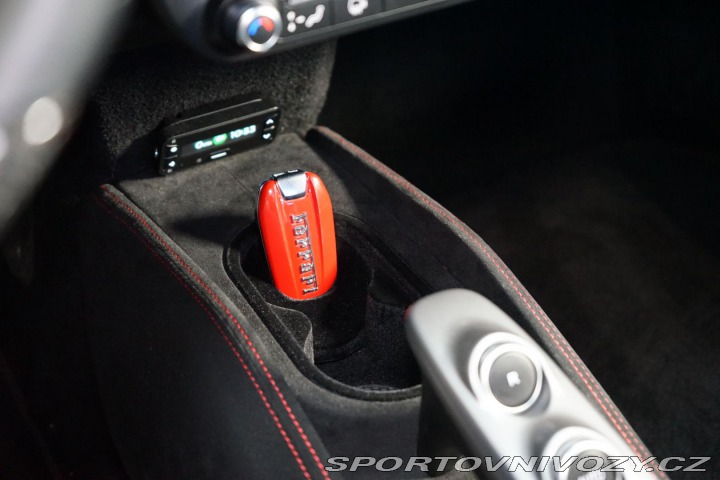 Ferrari F8 Tributo 530kW Lift JBL Ca 2020