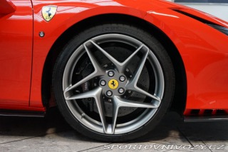 Ferrari F8 Tributo 530kW Lift JBL Ca 2020
