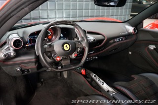 Ferrari F8 Tributo 530kW Lift JBL Ca 2020