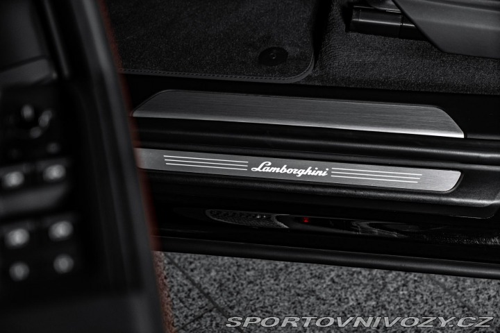 Lamborghini Urus B&O/23/AKRAPOVI 2022