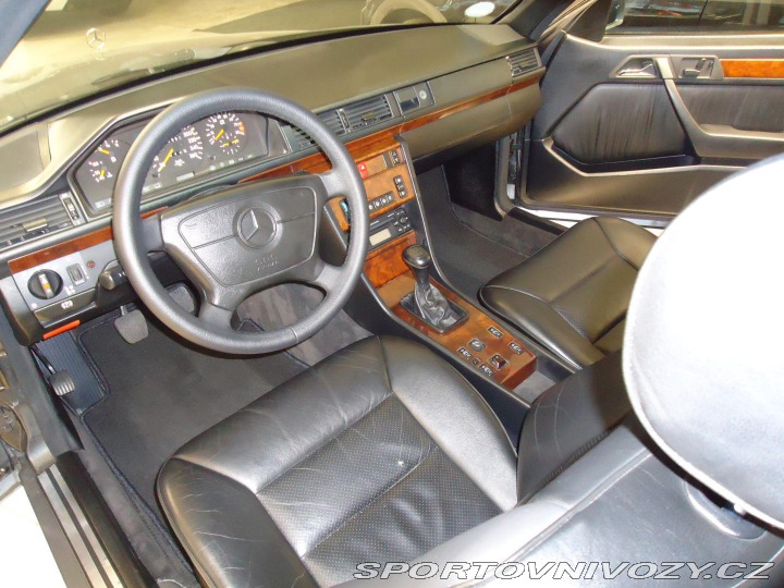 Mercedes-Benz Ostatní modely 124 300 CE 24V Cabrio. 1994