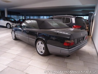 Mercedes-Benz Ostatní modely 124 300 CE 24V Cabrio. 1994