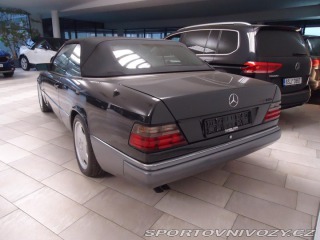 Mercedes-Benz Ostatní modely 124 300 CE 24V Cabrio. 1994