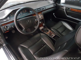Mercedes-Benz Ostatní modely 124 300 CE 24V Cabrio. 1994