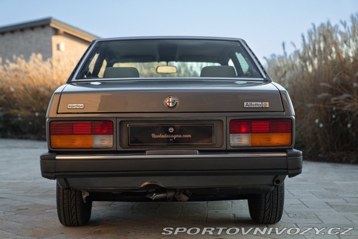 Alfa Romeo Ostatní modely ALFETTA INIEZIONE QUADRIFOGLIO ORO 1984