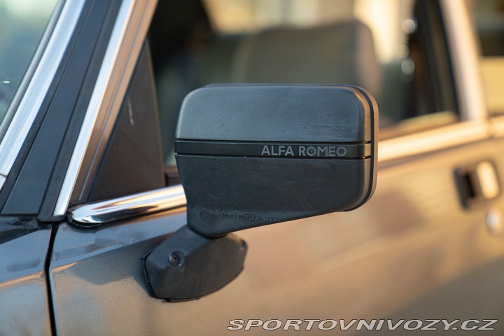 Alfa Romeo Ostatní modely ALFETTA INIEZIONE QUADRIFOGLIO ORO 1984