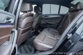 BMW 5 M550i xDrive A/T 2019