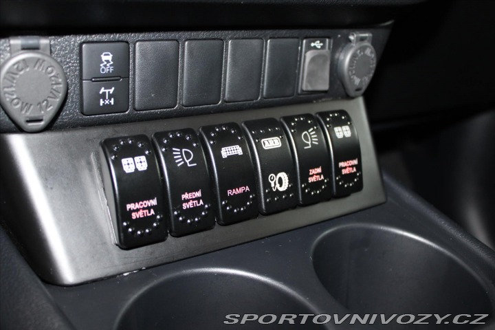 Toyota Ostatní modely Hilux 4,0 V6 DC Adventure OME / 2022