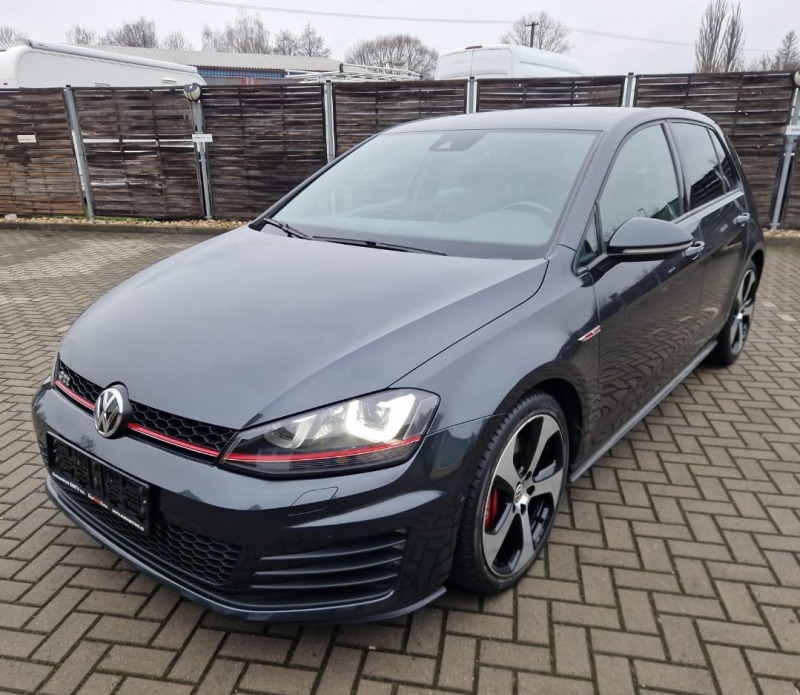 Volkswagen Golf GTI PERFORMANCE