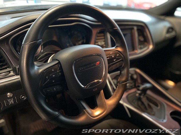 Dodge Challenger SXT 2018
