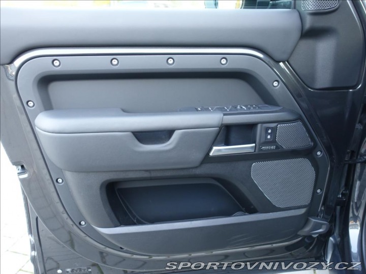 Ostatní značky Ostatní modely Land Rover Defender 5,0 P525, 110 V8 Carpatia 2023
