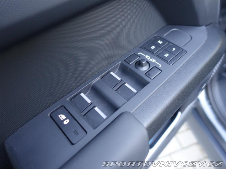 Ostatní značky Ostatní modely Land Rover Defender 5,0 P525, 110 V8 Carpatia 2023