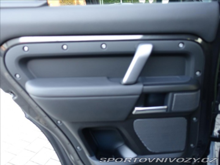 Ostatní značky Ostatní modely Land Rover Defender 5,0 P525, 110 V8 Carpatia 2023