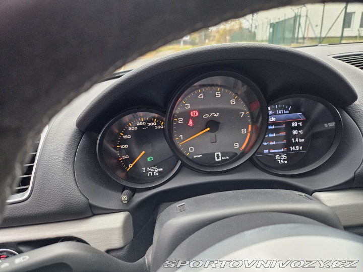 Porsche Cayman 981 GT4 2016