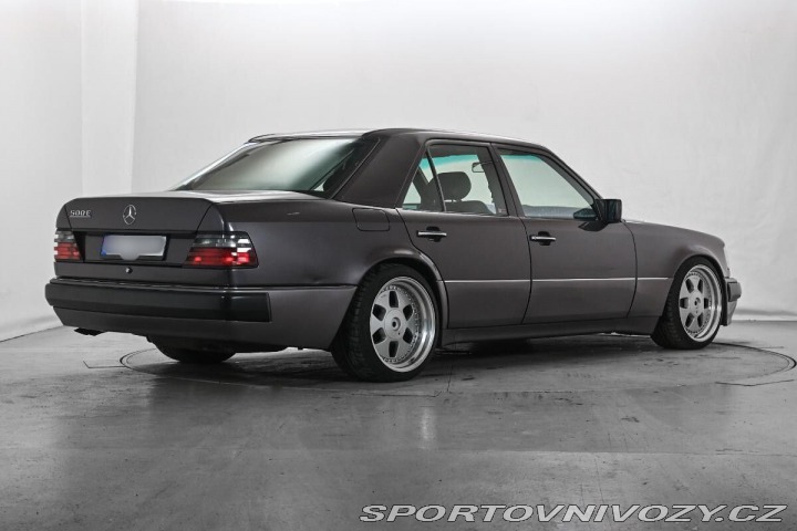 Mercedes-Benz E 500 V8 1991