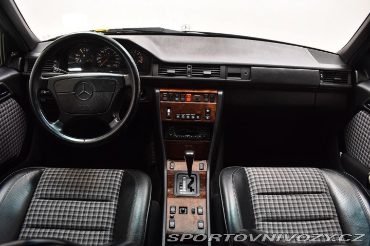 Mercedes-Benz E 500 V8 1991