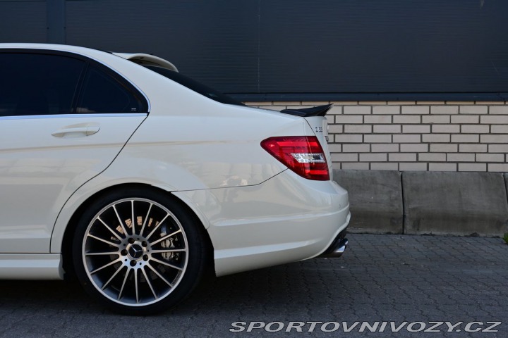 Mercedes-Benz C 63 AMG 2008