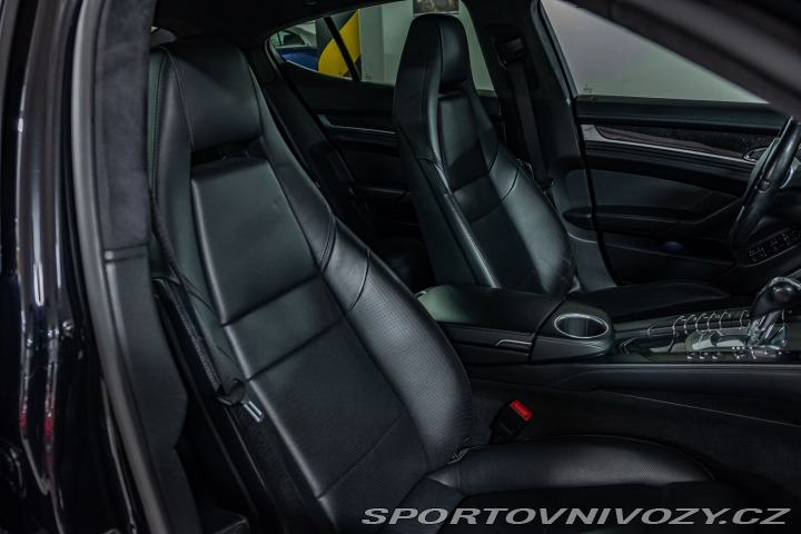 Porsche Panamera Turbo, Chrono, Burmester 2010