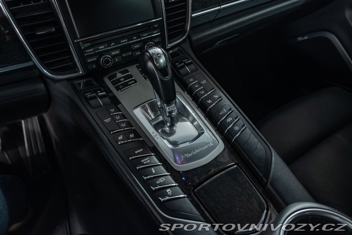 Porsche Panamera Turbo, Chrono, Burmester 2010