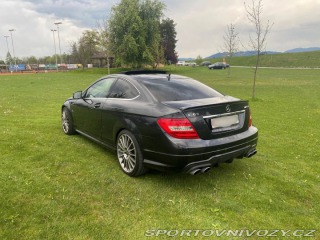 Mercedes-Benz C 63 AMG coupe 2011