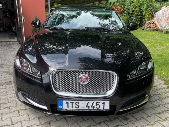 Jaguar XF 