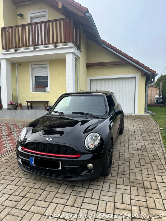 Mini Cooper JCW 2010