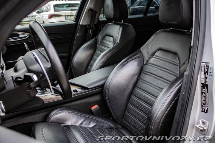 Alfa Romeo Giulia 2.0 Turbo 280 VELOCE AWD 2017