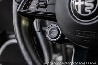 Alfa Romeo Giulia 2.0 Turbo 280 VELOCE AWD 2017