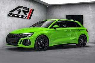Audi RS3 Sportback, Matrix, výfuky