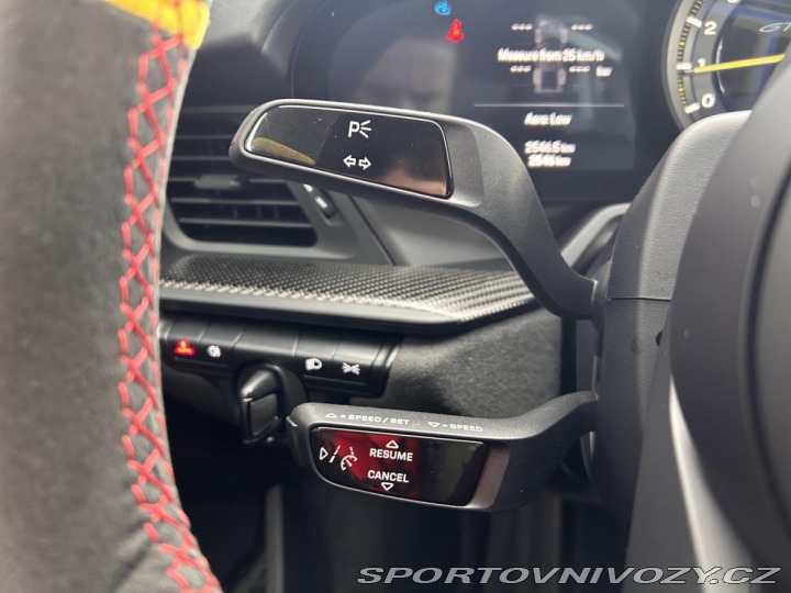 Porsche 911 GT3 RS 2024