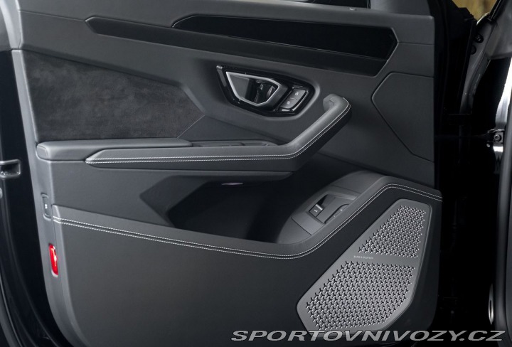 Lamborghini Urus S/Ventilace/Panorama/B&am 1800