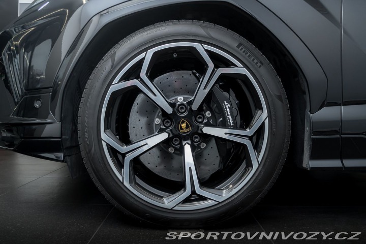 Lamborghini Urus S/Ventilace/Panorama/B&am 1800