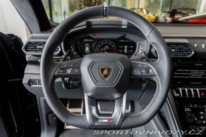 Lamborghini Urus S/Ventilace/Panorama/B&am 1800
