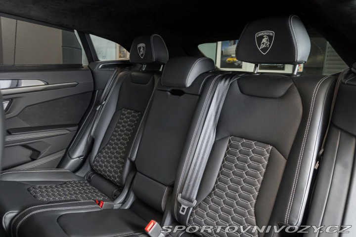 Lamborghini Urus S/Ventilace/Panorama/B&am 1800