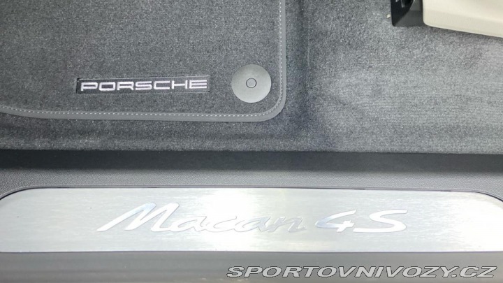Porsche Macan 4S 2024